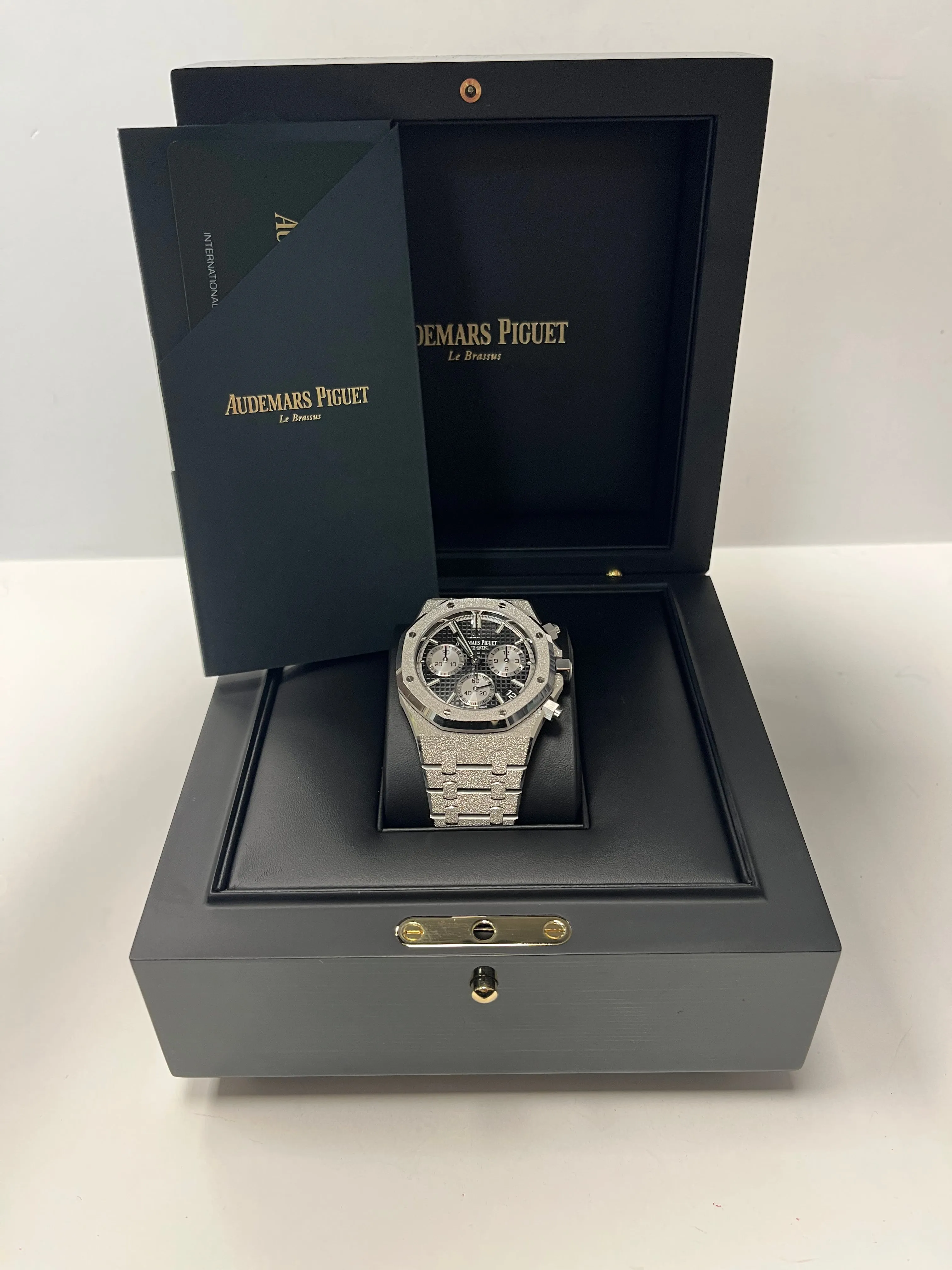 Audemars Piguet Royal Oak Frosted Gold Selfwinding Chronograph (Ref# 26239BC.GG.1224BC.02)