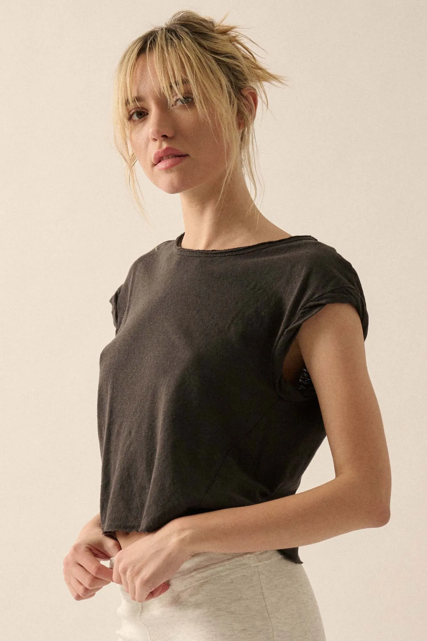 Easy Fit Cropped Raw-Edge Cap-Sleeve Muscle Tee